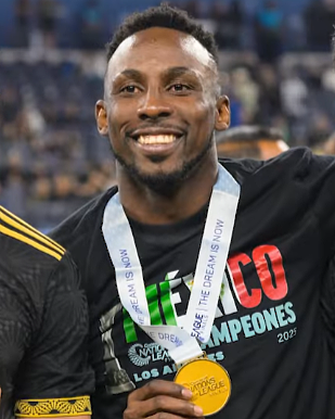 Julián Quiñones