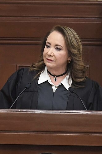 Yasmín Esquivel
